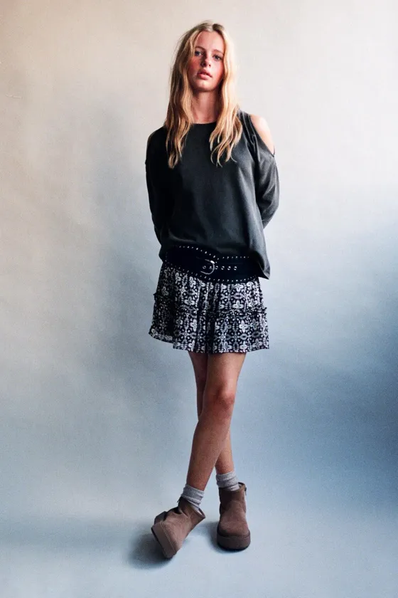 Широкий пояс с заклепками z3d